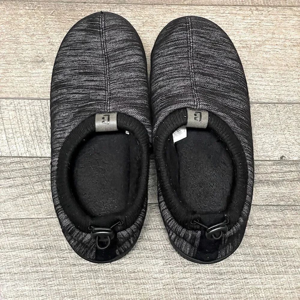 Boys Black & Gray Slippers. Size Small (7-8).